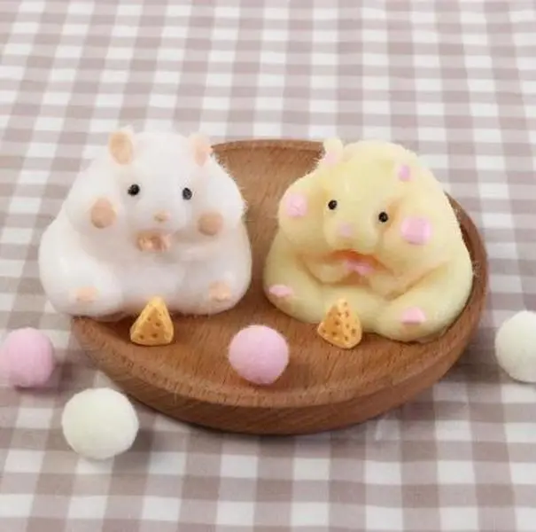 Christmas Gifts hamster shaped tabasqueeze toys, toys for stress relief, handmade, foradult tricky funny squeeze toy Surprise little birthdaygift for boys and girls kurapika stress ball mesh ball