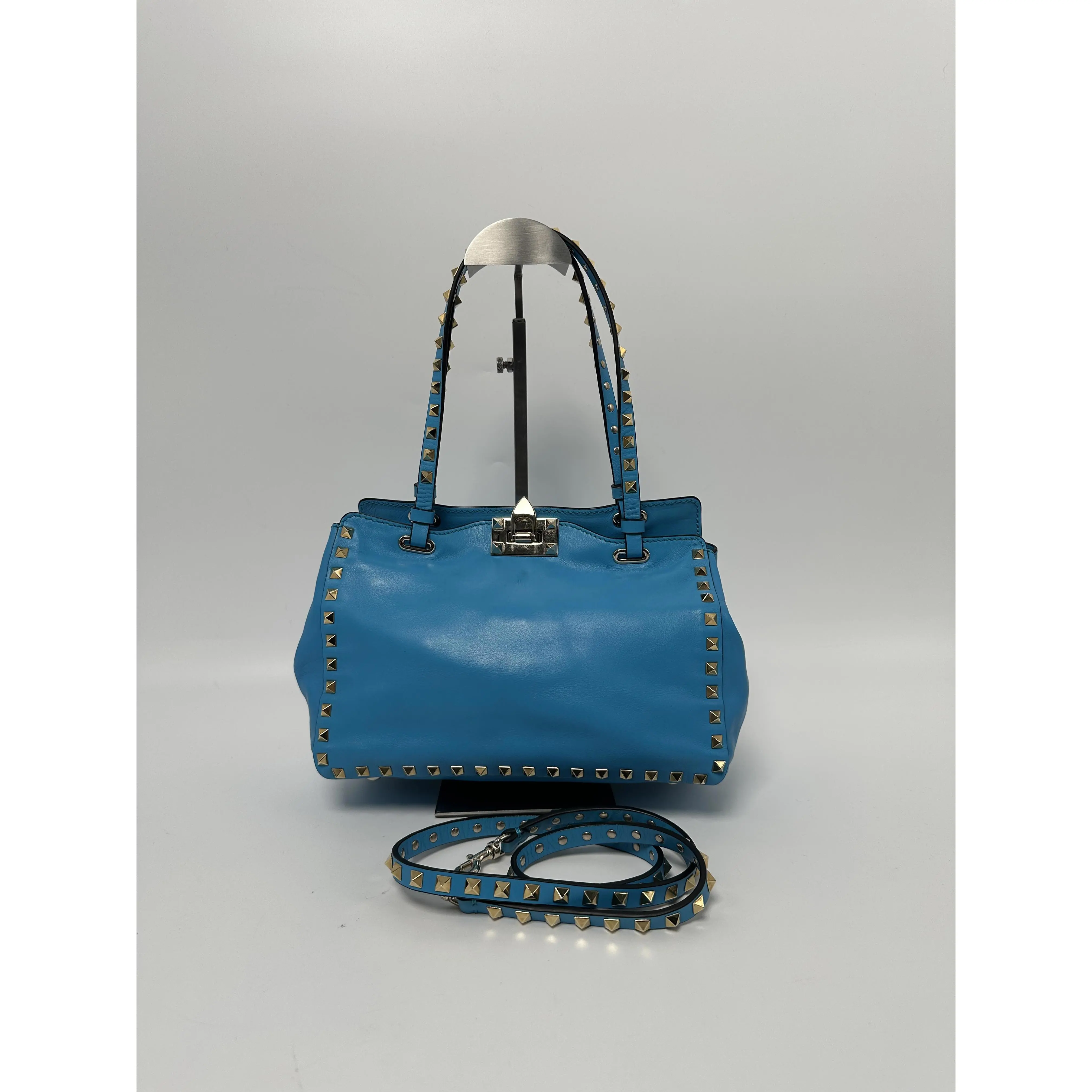 Pre-owned Valentino leather Shoulder Bags Garavani Rockstud Medium Tote Bag Blue JD380VL