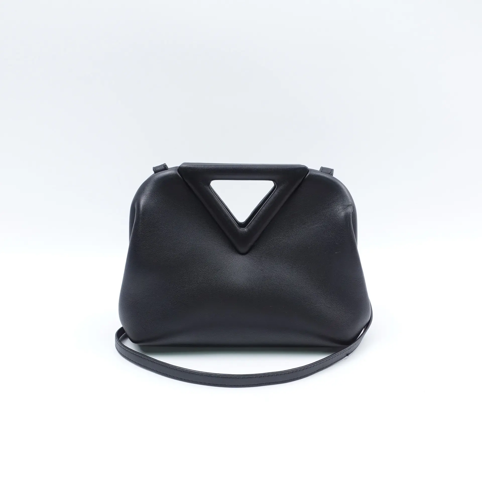 Pre-owned BOTTEGA VENETA Calfskin Shoulder Bags Point Black Leather Shouldr Bag T10420441