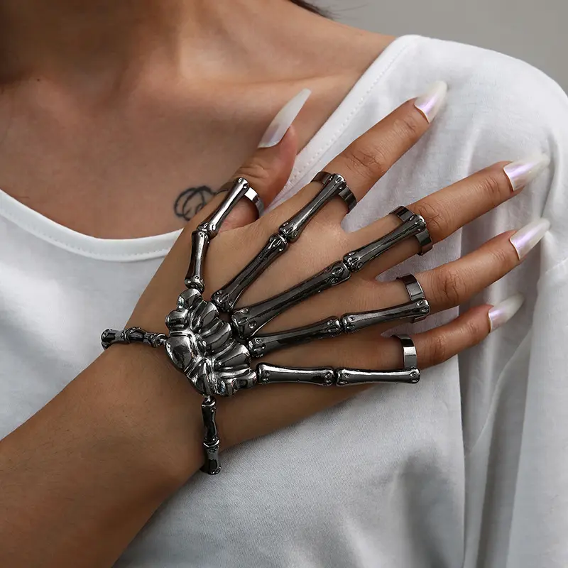 Adjustable 5-Finger Skull & Hand Bone Integrated Chain - Exquisite Trendy Bracelet-Ring Accessory with Artificial Heart Gemstone, Punk Retro Aesthetic Jewelry for Adults, Birthday Couple Jewelry