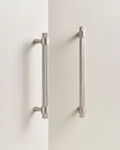 HUDSON KNURLED SATIN NICKEL PULL