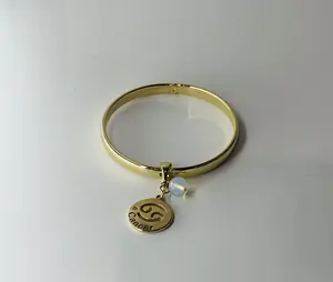 Cancer Signo de Agua Bracelet with Opal Charm for Emotional Depth Intuition and Family Love Protection