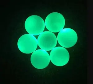 Glow-in-the-dark golf balls, fluorescent green, designed for nighttime use. No need to worry about not being able to see the beautiful arc of your throw when playing at night. training rubber natural outdoor