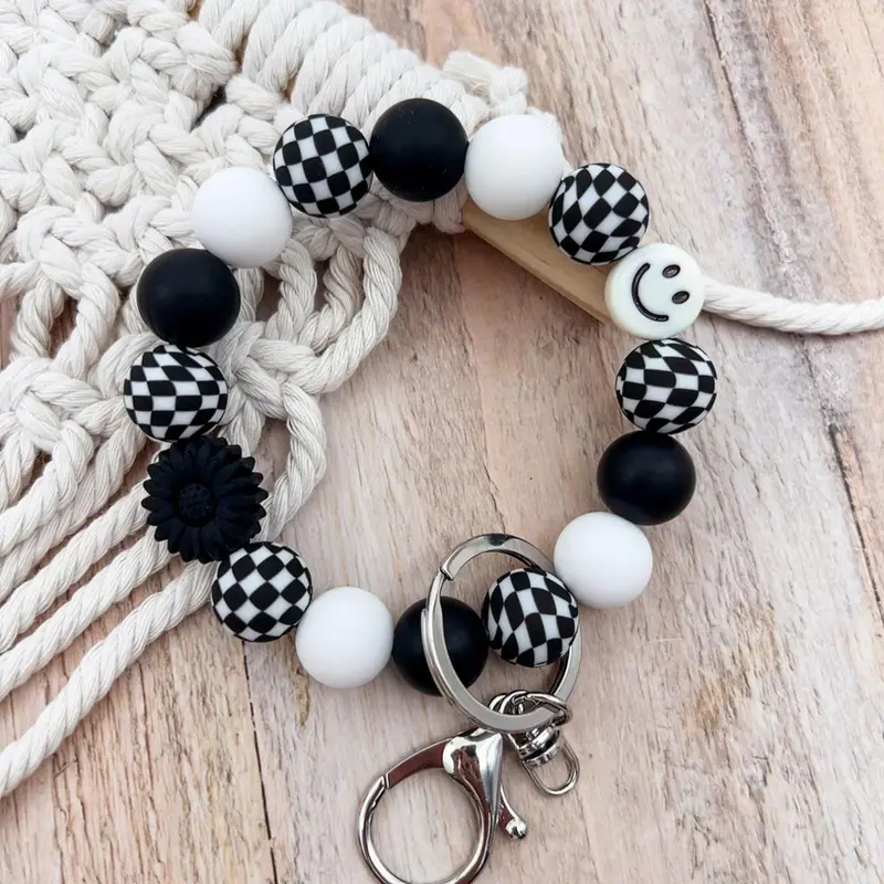 Boho Style Checkerboard Pattern Silicone Beaded Keychain, Cute Flower & Smile Face Charm, Fashion Accessories, Trendy Cute Keychain for Women & Men, Key Rings, Keyring