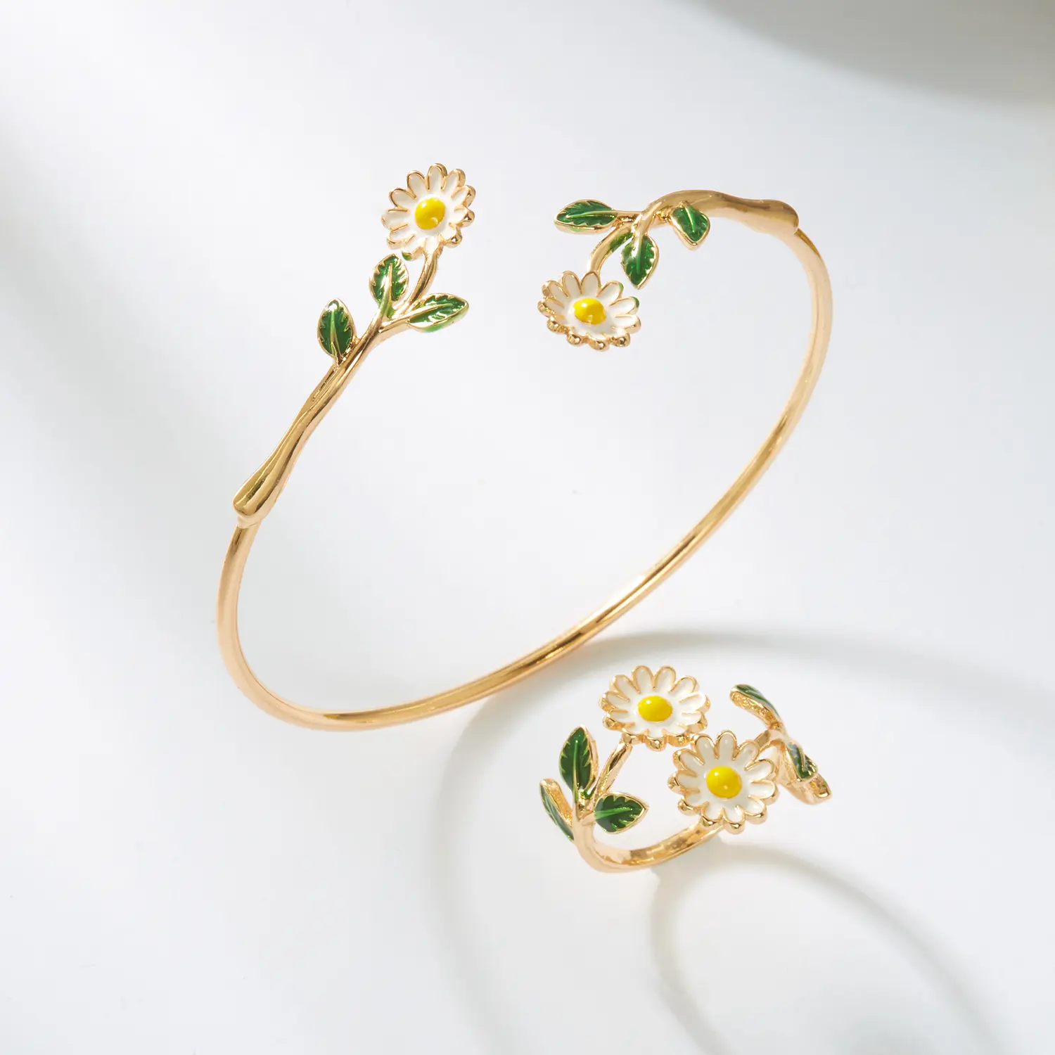 Vintage Elegant Daisy Flower Bracelet Ring Set For Women Girls Sweet Sunflower Adjustable Cuff Bangle Finger Ring Party Jewelry