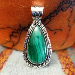 Large Malachite Teardrop Pendant by Anna Begay SWSG-PND-0019