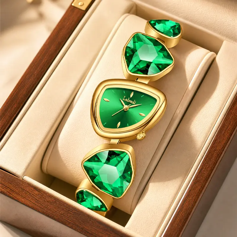 Stylish heart-shaped women’s watch with a gemstone crystal design and gold bracelet strap, available in multiple colors—a perfect gift for your girlfriend for Valentine’s Day and Mother’s Day - 682