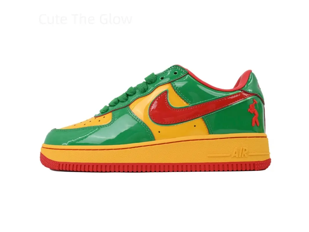 Retro tri-color patent leather skate flat shoes, glossy color-spliced green yellow red leather, thick layered shock-absorbing rubber outsole, cultural streetwear trainers matching hip-hop, reggae style and casual outdoor daily outfits