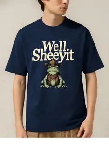 Funny Cowboy Frog Graphic Tee – Retro Western Country T-Shirt for Men & Women, Vintage Meme Frog Shirt, Cute Unisex Casual Top for Rodeo, Concert, Travel & Everyday Wear