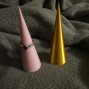 4" 3D printed Ring Holders- Variety of colors available