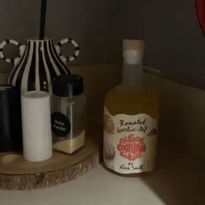 Nara's Roasted Garlic Oil