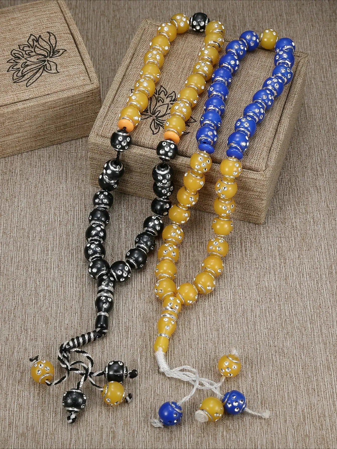 1 Minimalist Style 12mm 33 Bead Beaded Braided Bracelet, Hand Woven, Used for Prayer and Divination, Can Be Used As A Gift or Accessory.