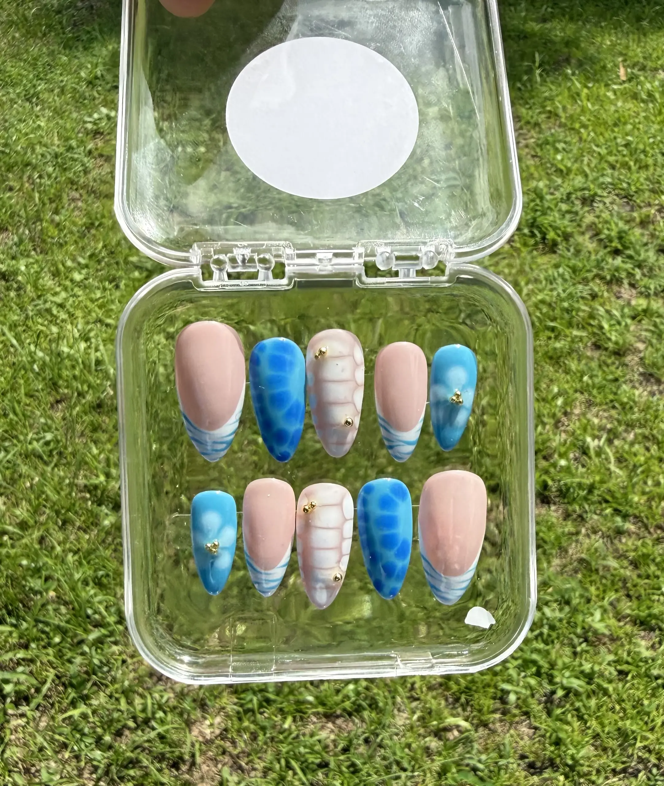Luxury press on nail