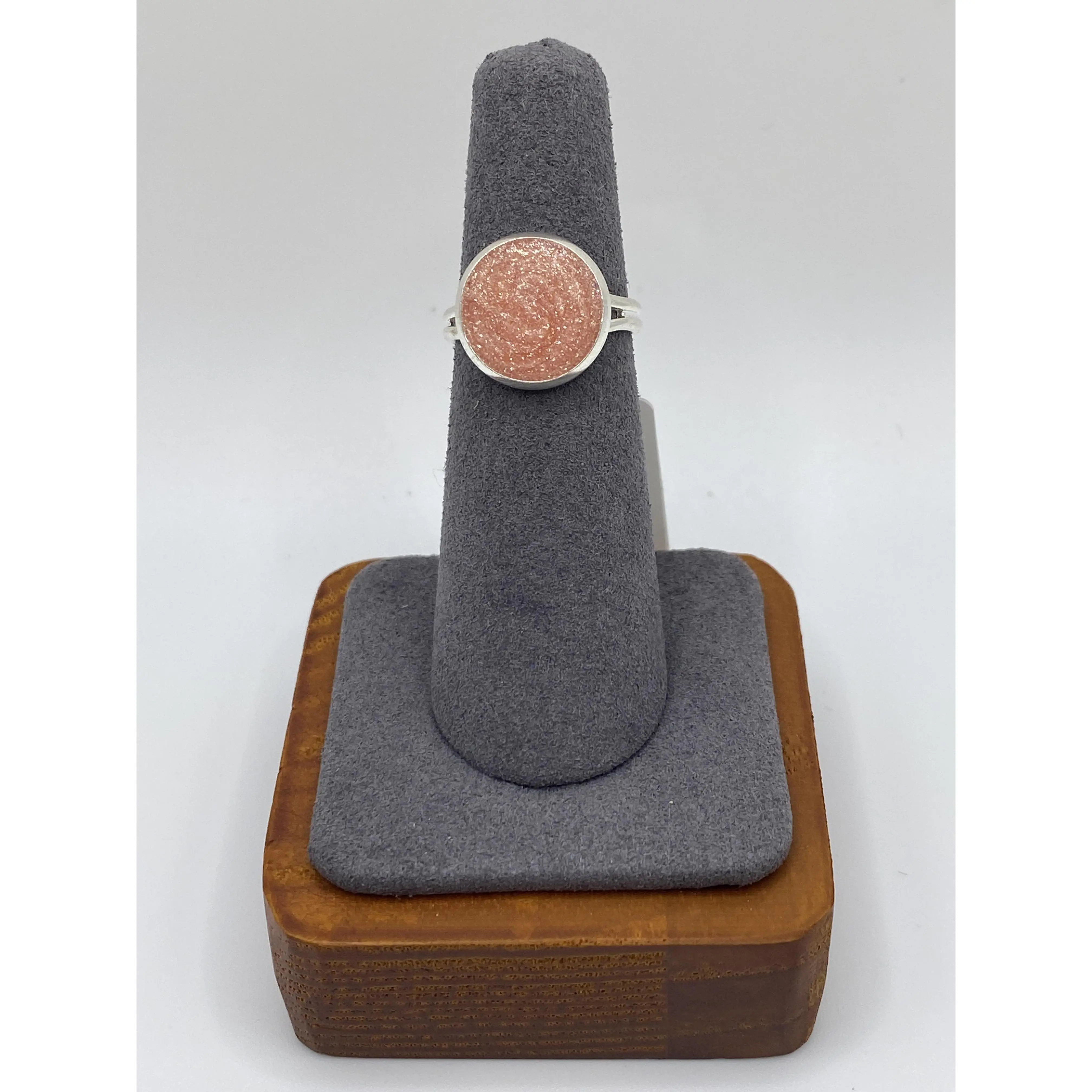 Round Ring-Pink Glitter Resin