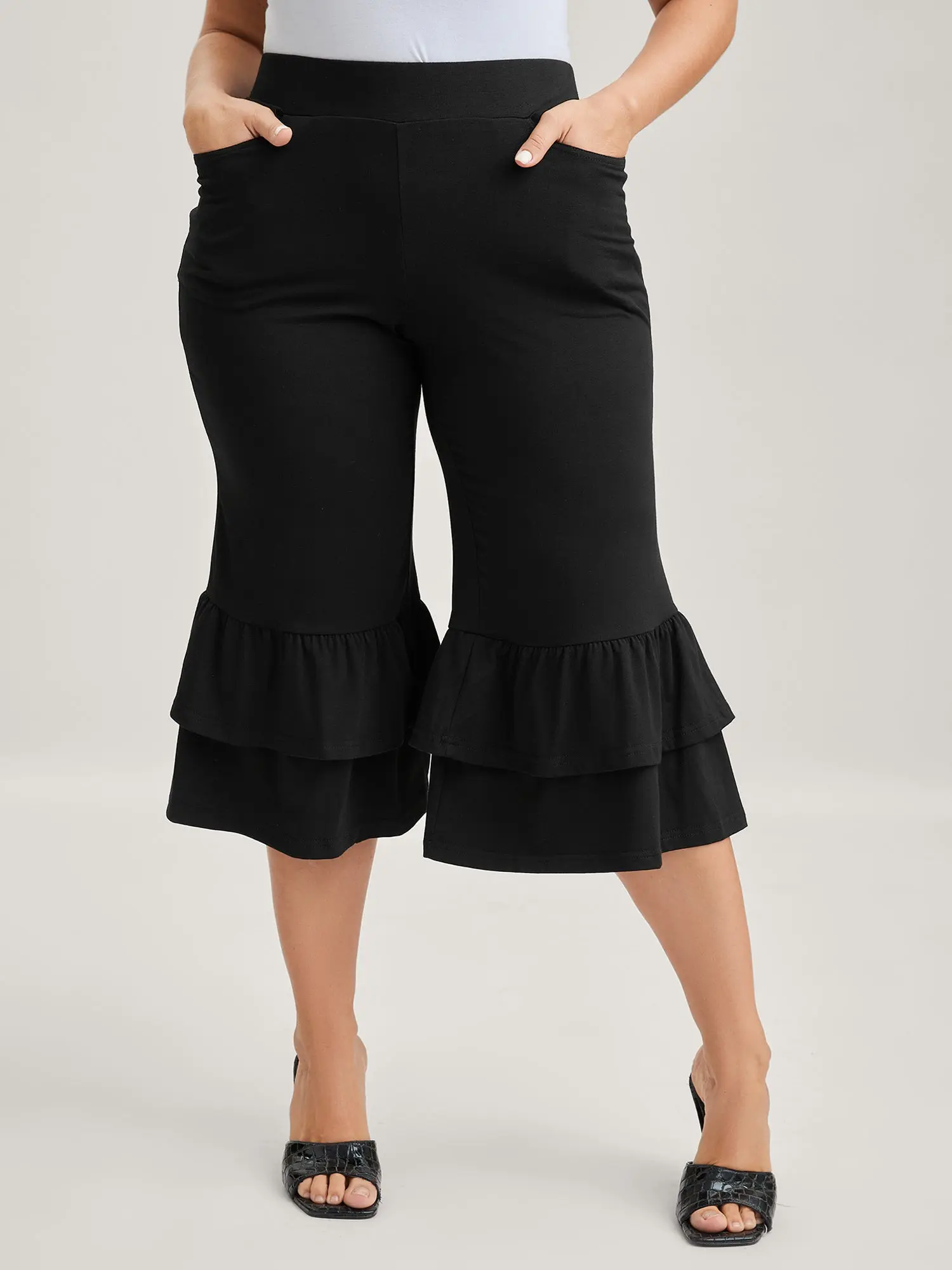 【Y2K】【Pocket Approved】BLOOMCHIC Plus Size Black Layered Ruffled Flare Hem Pants Women's Bodycon Fit Crop Bottoms with Slanted Pockets,  Casual Comfy Trousers Casual Stretch Waist,Summerfinds