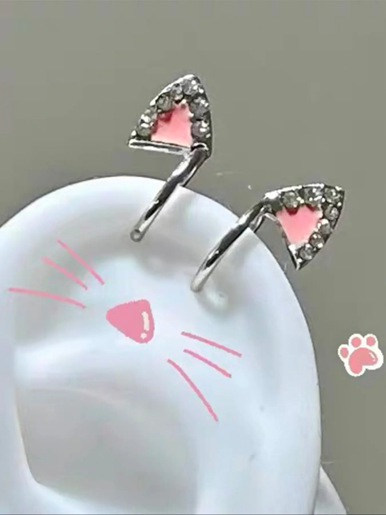Cute Cat Ear Clip-On Earrings for Women, Fashionable Sweet Style, Perfect for Daily Wear, Dates, Vacations