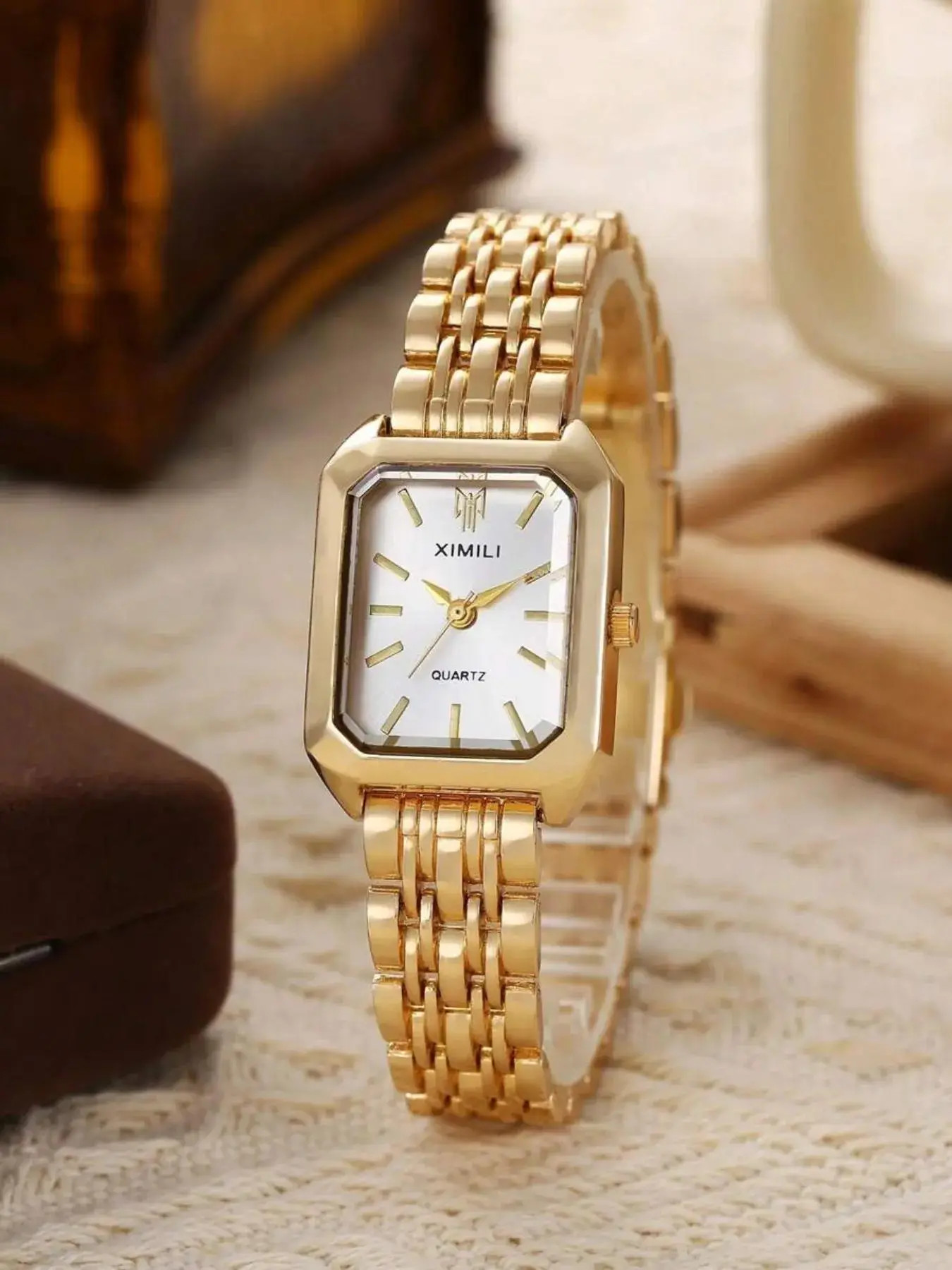 Vintage Women's Luxe Steel Strap Watch, Stylish Minimalist Elegant Square Dial Quartz Fashionable Wristwatch with Gift Box, Perfect for Daily Wear and Gifting