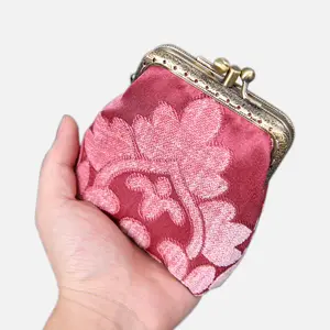 Queen Rose Pink Double Kiss Clasp Coin Purse