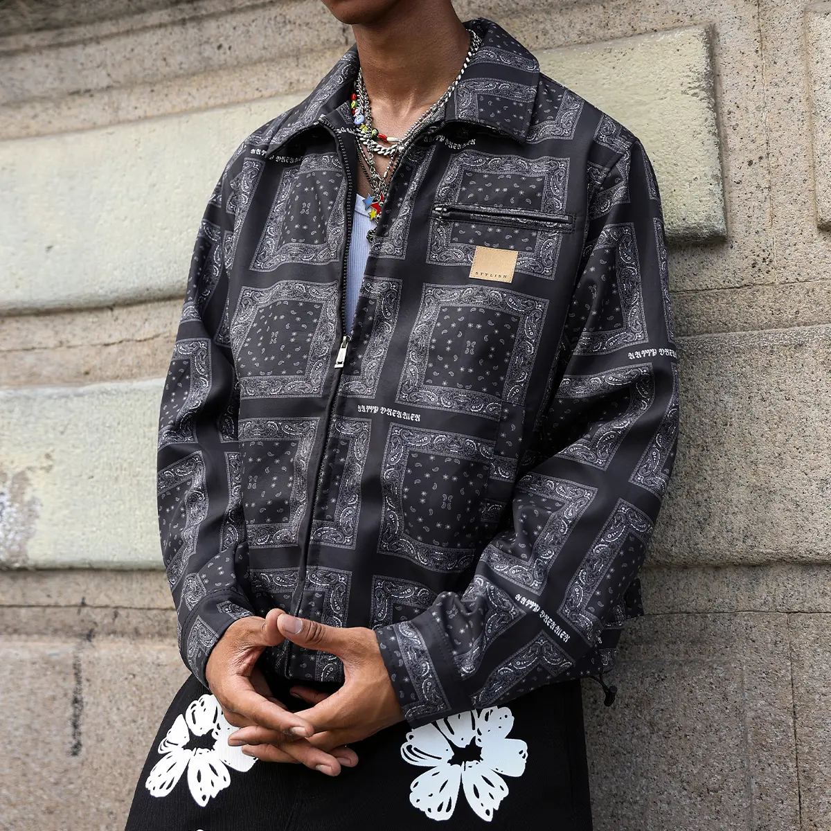 Men's Retro Streetwear Plaid Jacket, Classic Workwear Cropped Coat with Nut Graphic and Cargo Pockets, Windproof Fabric, Menswear