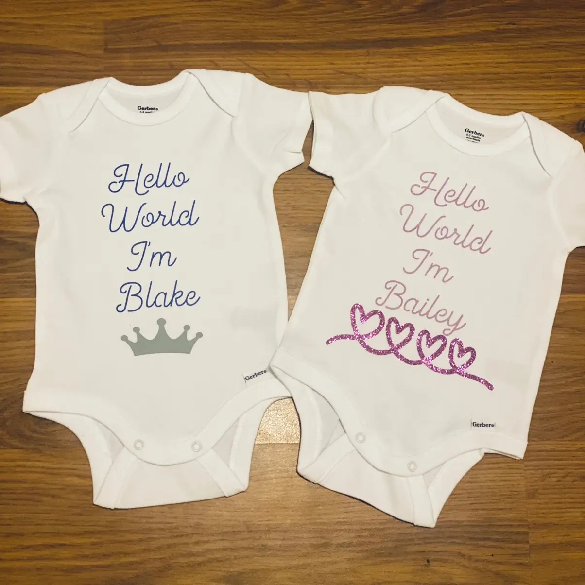 Twinning Onesies (Newborn)