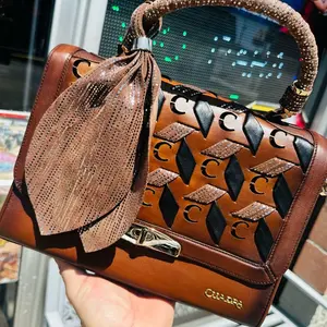 Bolso CUADRA para dama res