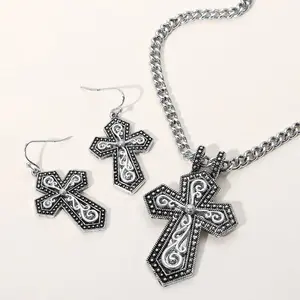 Two Tone Metal Intricate Scroll Pendant Necklace: Silver