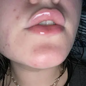 Luxury Peptide Lip Oil – Moisturizing Plump Formula with Peptides, Vitamin E & Ceramides – Softens Dry, Chapped Lips & Restores Smoothness – Deeply Hydrates with a Non-Sticky, Glossy Finish – Fuller, Healthier-Looking Lips