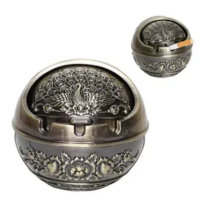 Vintage-style decorative windproof ashtray with lid, portable metal cigar ashtray, deodorizer, handcrafted, suitable for both indoor and outdoor use, unisex, home and office decoration, collector's item for room decoration.