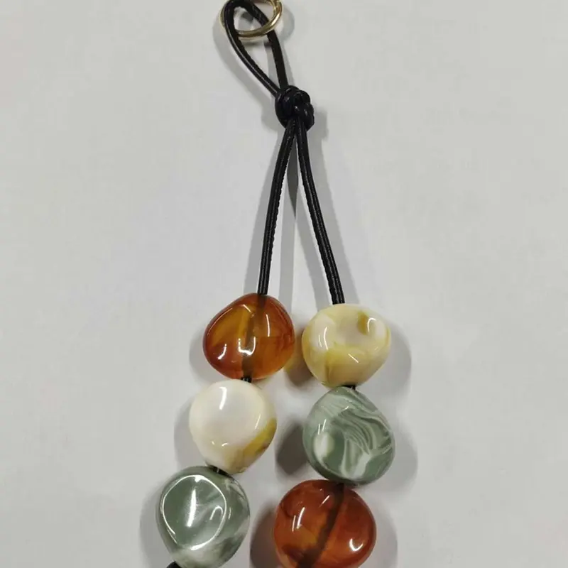 Y2K Acrylic Beaded Keychain, Stylish Keychain, for Men Women's Bags Irregular Stone Shaped Keyring Charms Beaded Pendant Handmade Purse Accessories Marble Bag Charm Rope Backpack Ornament