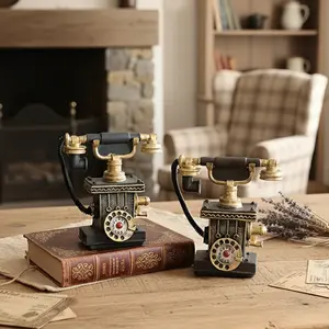 Creative Phone Model Vintage Camera Home Decorative Item, Retro Style Money Box for Store Display, Unique Gift Idea for Enthusiasts