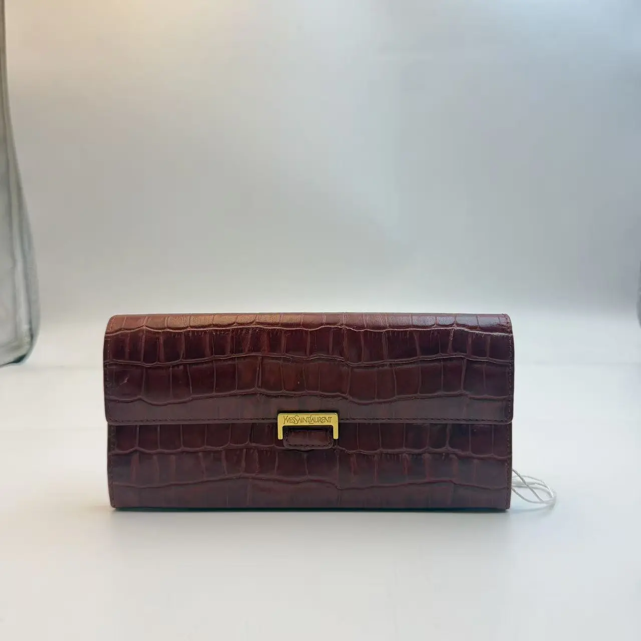 Pre-owned Yves Saint Laurent H5 Ysl Saint Laurent Red Crocodile Leather Wallet 42896