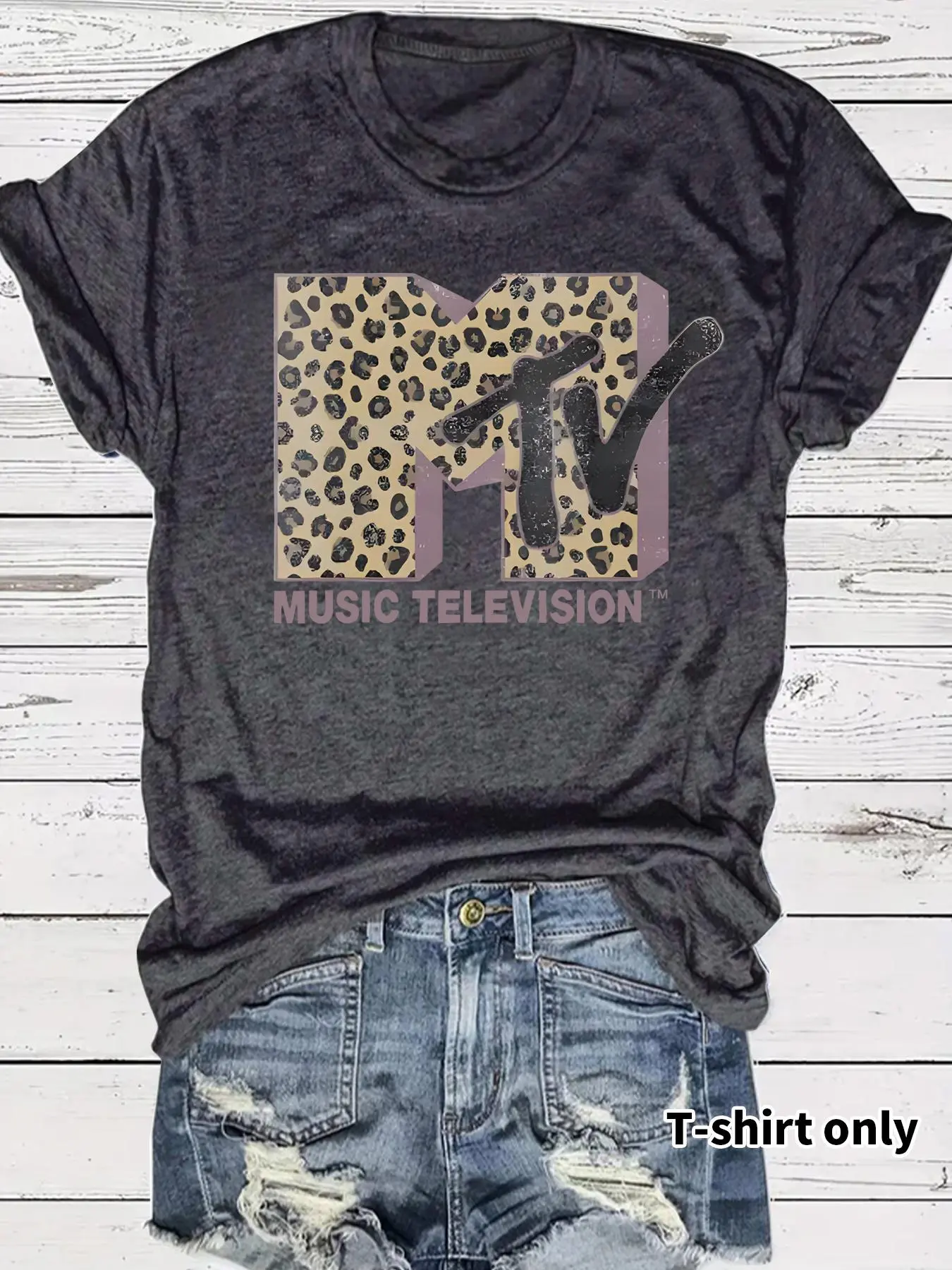 Women's Leopard Letter Print Round Neck Fitted Short Tee, Fashion Casual Vibe Streetwear Crew Neck T-Shirt for Daily Holiday Vacation Outdoor Wear, Ladies Clothes for Summer, Womenswear