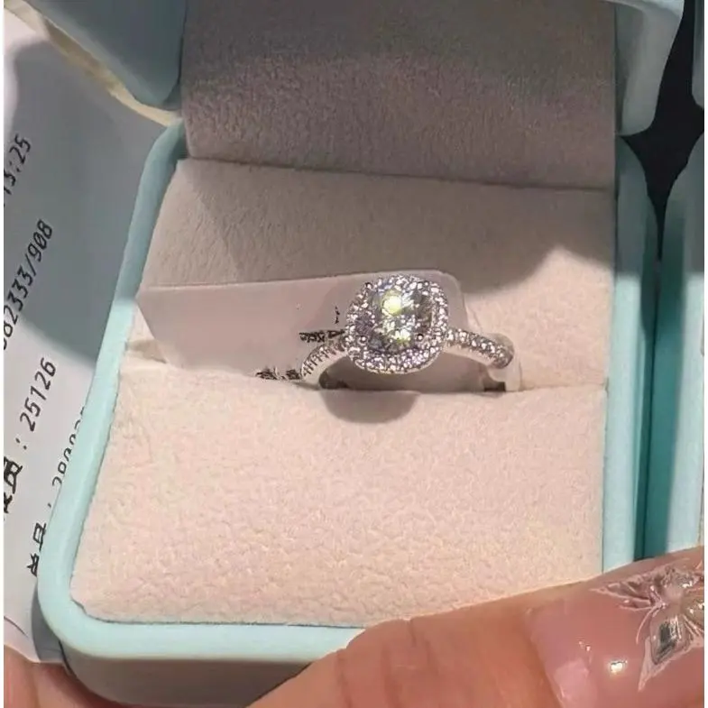 Rim edge with diamond