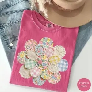 Comfort Colors Printed Faux Quilted Patchwork Daisy T-Shirt, Floral Graphic Tee, Vintage Aesthetic Flower Top Cottagecore Patchwork Shirt