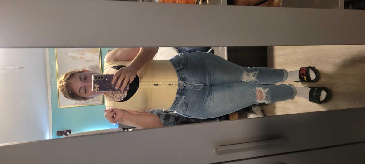 Cliente mostrando ajuste CurvaPerfect™