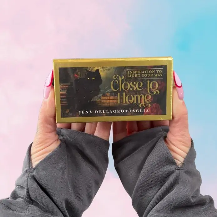 Close to Home: Inspiration to light your way (Rockpool Mini Cards)