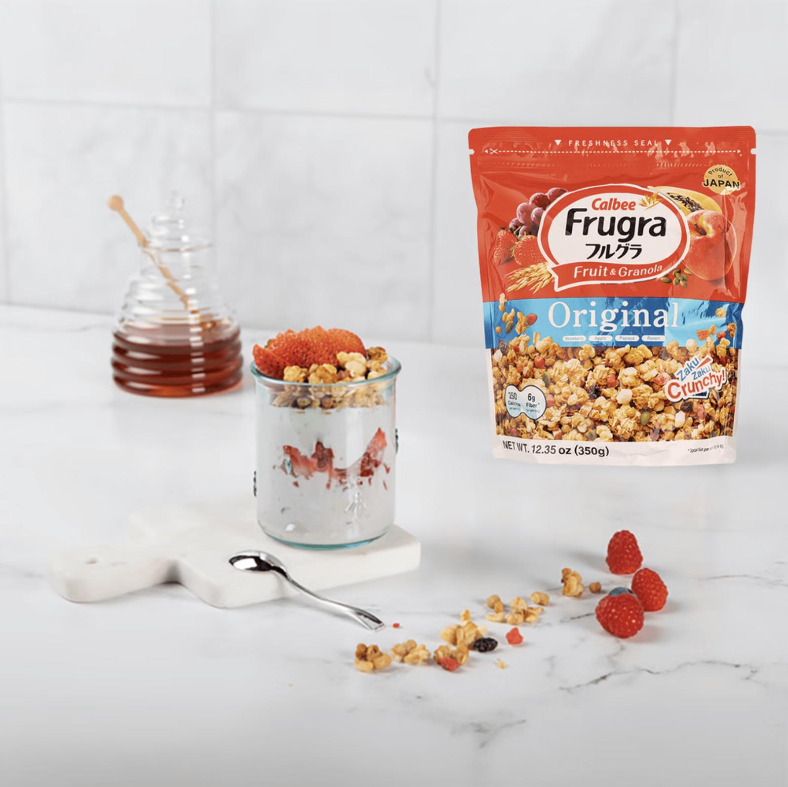 Calbee Frugra Fruit & Granola, Original (Strawberry, Apple, Papaya, Raisin), Reduced Sugar (Strawberry, Raisin) 350g