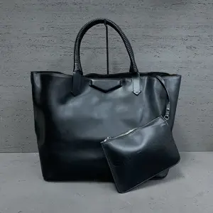 Pre-owned Givenchy Leather Shoulder Bags 7.8'' R2519 Shoulder Bag C1851966619 0320 T1 Chloe