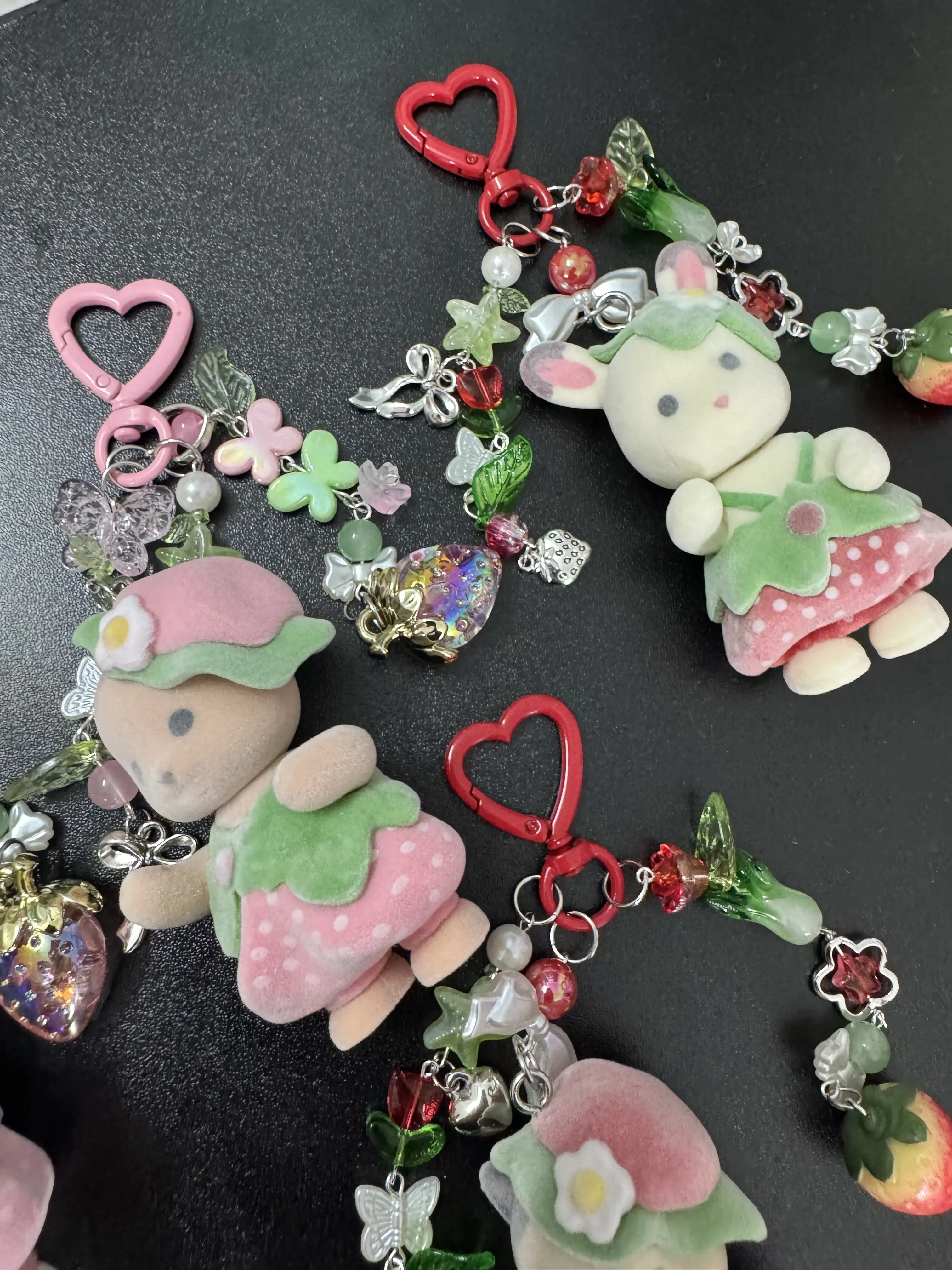 [XMAS GIFT] Handmade Strawberry Christmas Keychain | Cute Holiday Gift | Aesthetic Bag Charm | Festive Accessory