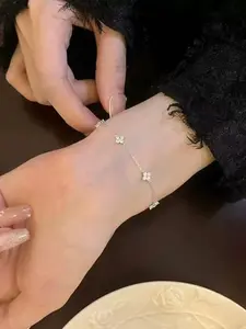 A French sweet element starry diamond bracelet, suitable for daily wear, vacation dates, and other occasions, is also a surprising and exquisite small gift, Elegant Jewelry Bracelet