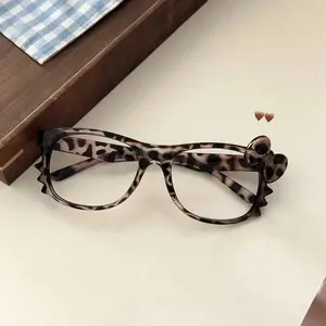 Vintage Leopard Print Glasses Frame Hello Kitty Cute Y2K Style Round Frame Straight Well Design, Retro Fashion Eyewear for Women, Leopard Pattern Eyeglasses