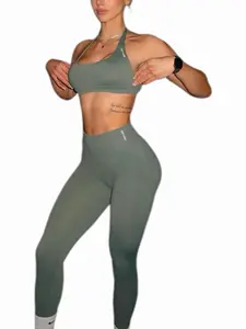 DFyne Impact Series Seamless Yoga Outfit for Women Backless Halter Sports Tank Figure-Sculpting Design Wardrobe Malfunction-Free Ideal for Gym Workouts Sports Bra & Matching Leggings Fitness Clothes