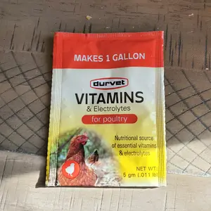 Durvet Vitamins & Electrolytes for Poultry 5 Gram Nutritional Supplement for Hydration and Nutrition Ideal for Young Chicks Made in USA