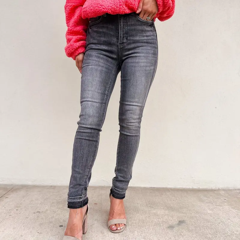 Judy Blue Under The Boardwalk High Rise Tummy Control Skinny Jeans