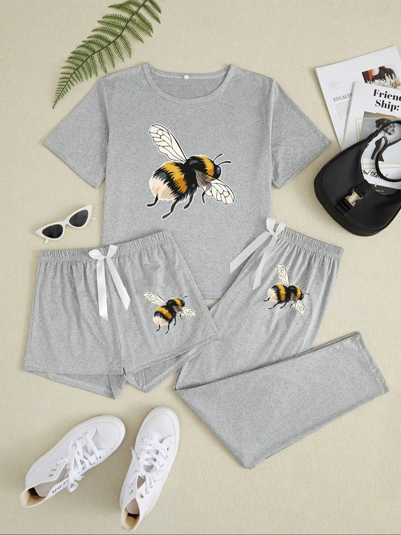 Women's Bee Print Knit Pajama Set, Matching Loungewear, Casual Fitted Sleepwear, All-Season Comfortable Nightwear, Three-Piece Suit for Women
