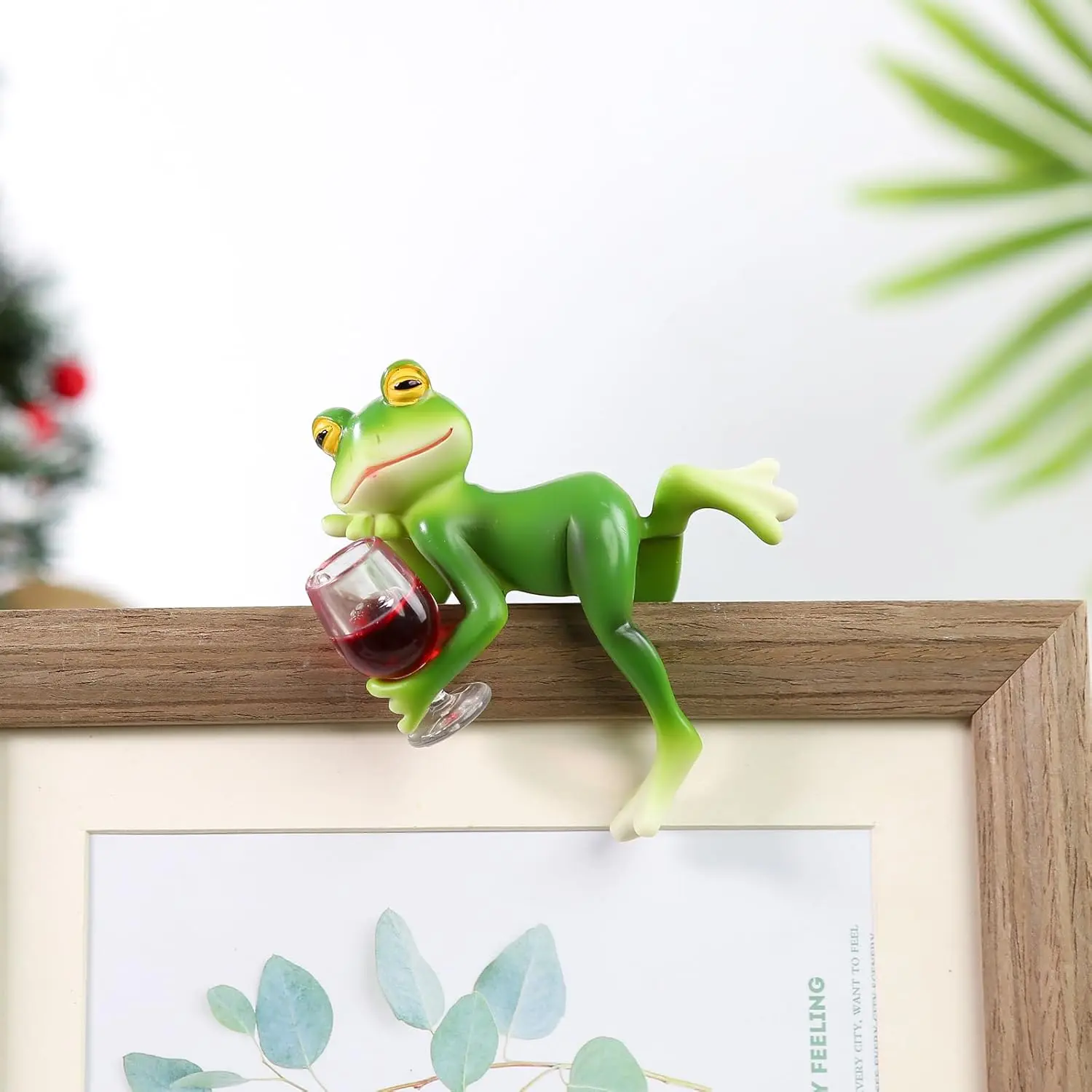 Whimsical Frog Pot Hugger Ornaments, Weatherproof Resin Hanging Frog Figurine for Flower Pots, Balcony Backyard Lawn Decor, Creative Novelty Gift for Plant Enthusiasts