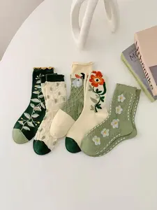 Women's Vintage Floral Print Crew Socks, Fashion Casual Elegant Comfy Breathable Stretchy Knitting Medium Fit Socks, Women Socks for All Seasons Daily Wear, Womenswear, Casual Stylish Socks