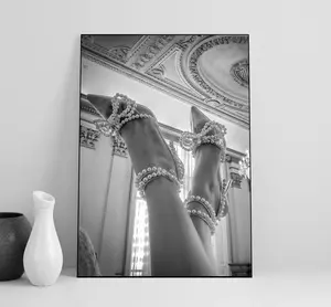 High Heels Print, Black And White, High Fashion Poster, Luxury Room Decor, Trendy Wall Art, Hypebeast Printable Wall Art Poster (UNFRAMED)