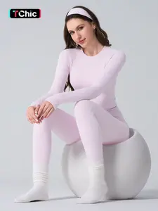 Women's Sporty Yoga Set, Raglan sleeves Top with Thumbholes, 25'' inseam Leggings with Pocket, Casual Activewear for Women, Comfortable & Stylish Design, Gym Outfit