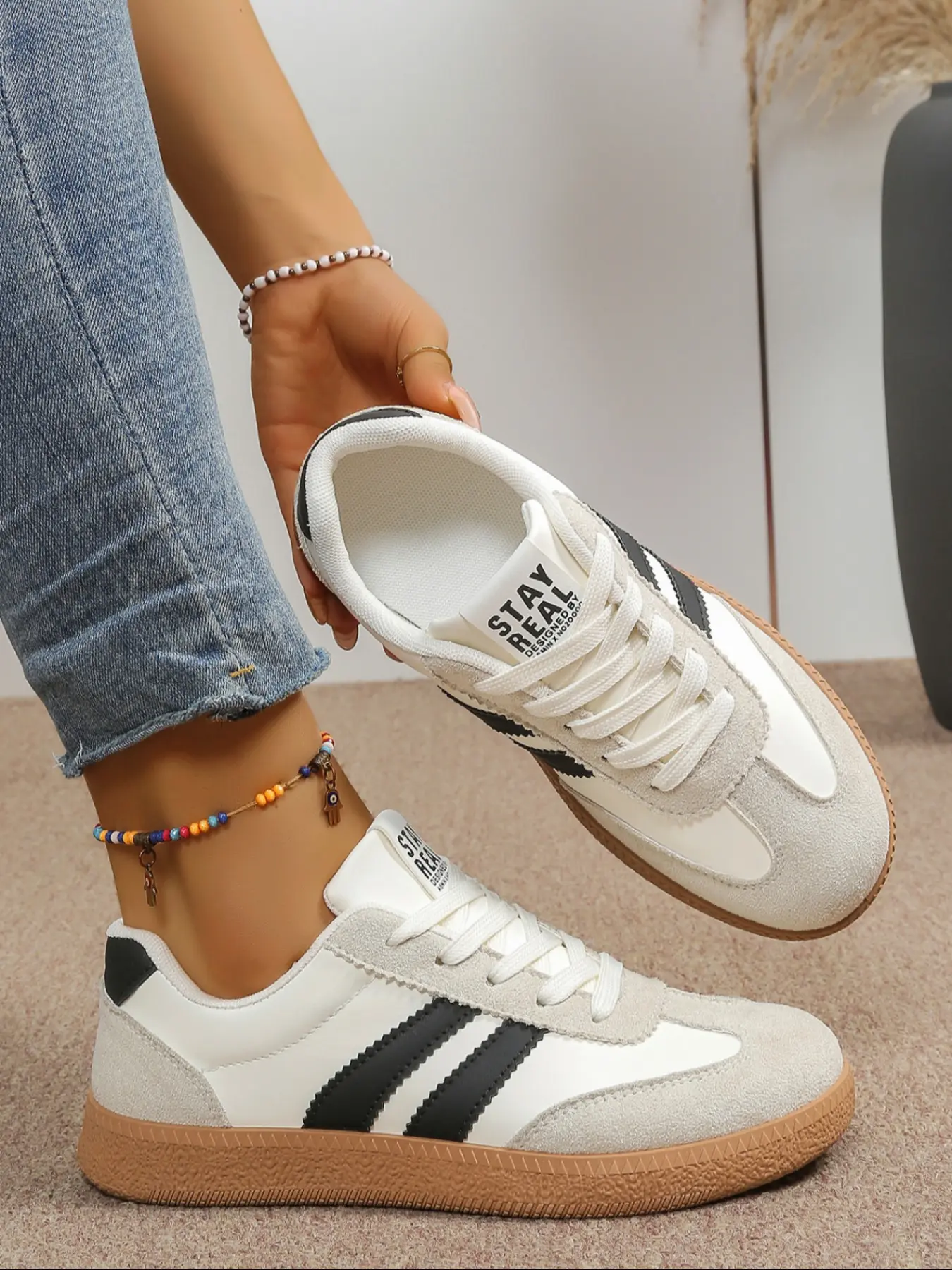 Women's casual lace-up sneakers, Trendy walking sneakers, Trending sneakers, outdoor walking shoes, thick-soled height-increasing comfortable casual shoes, suitable for everyday casual wear and commuting, a must-have for gifts